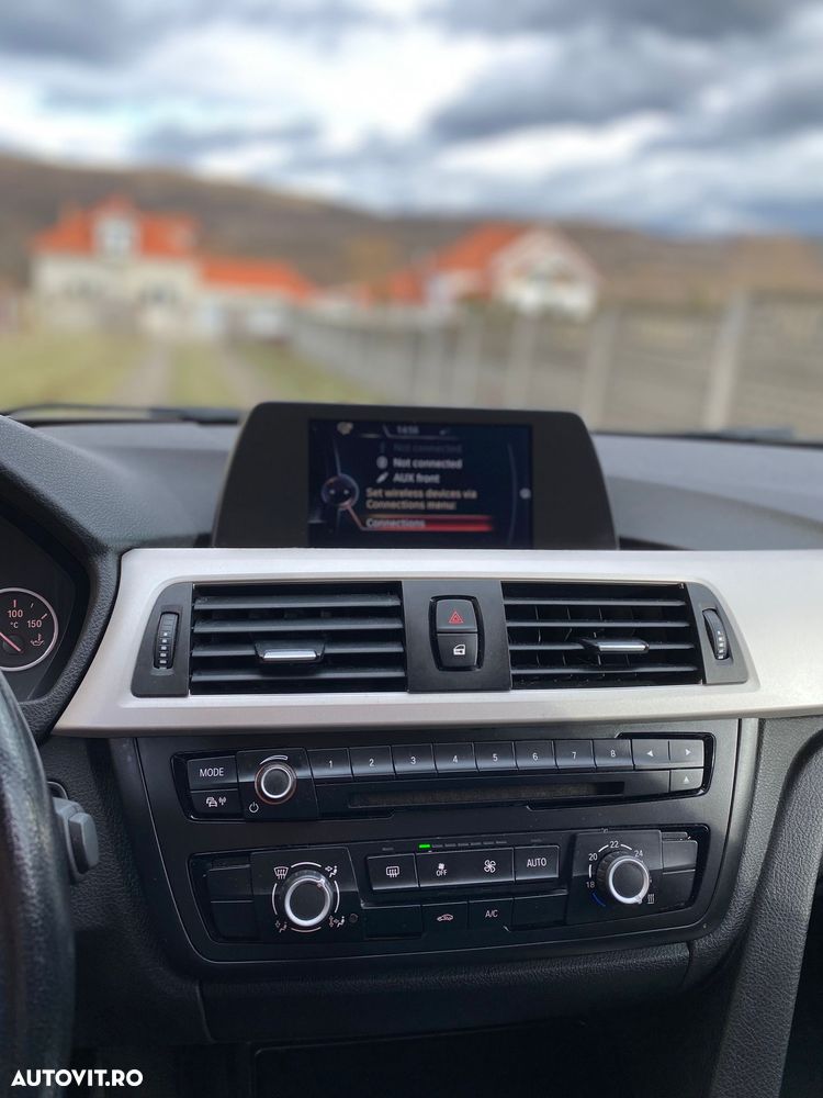BMW Seria 3 318d - 4