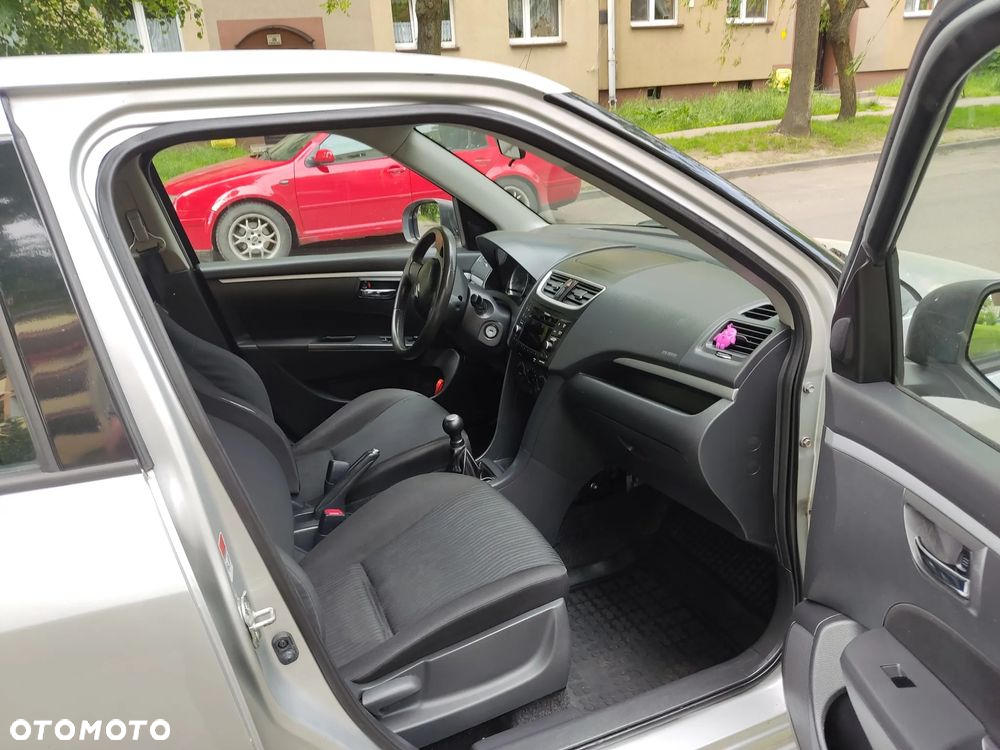 Suzuki Swift 1.2 Club - 4