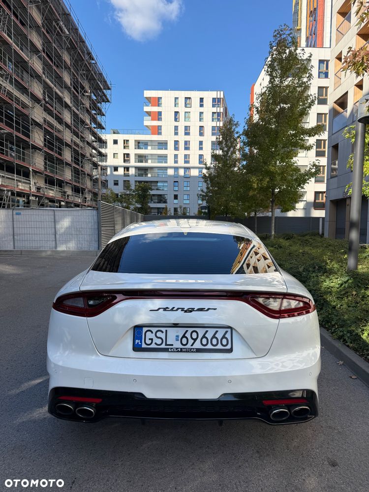 Kia Stinger - 29