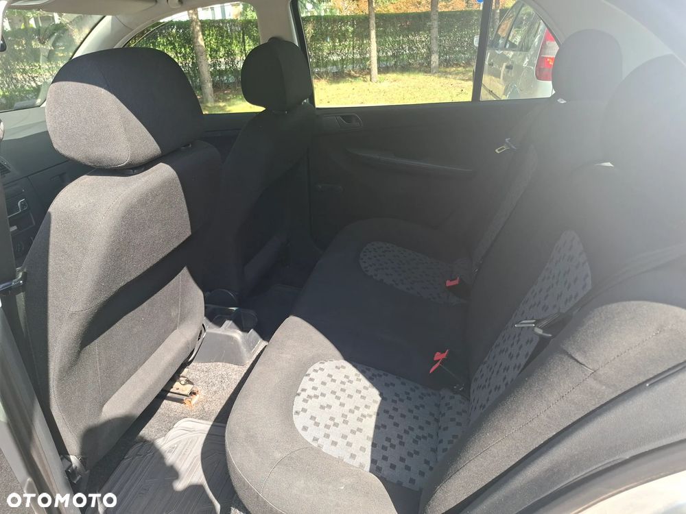 Skoda Fabia 1.2 HTP Ambiente - 7