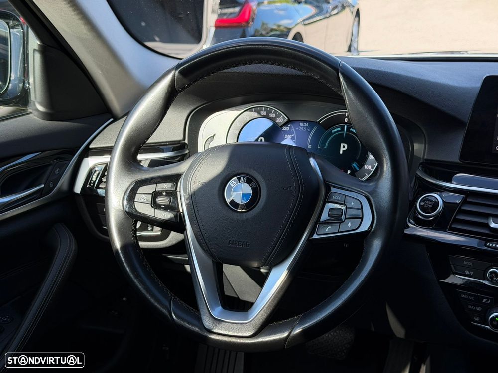 BMW 530 e iPerformance Line Sport - 25
