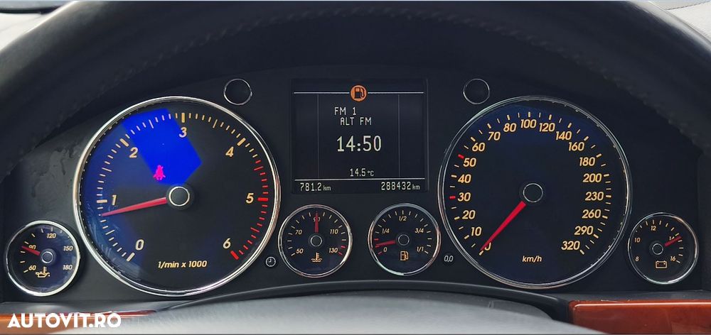 Volkswagen Touareg 3.0 V6 TDI DPF Exclusive Edition - 9