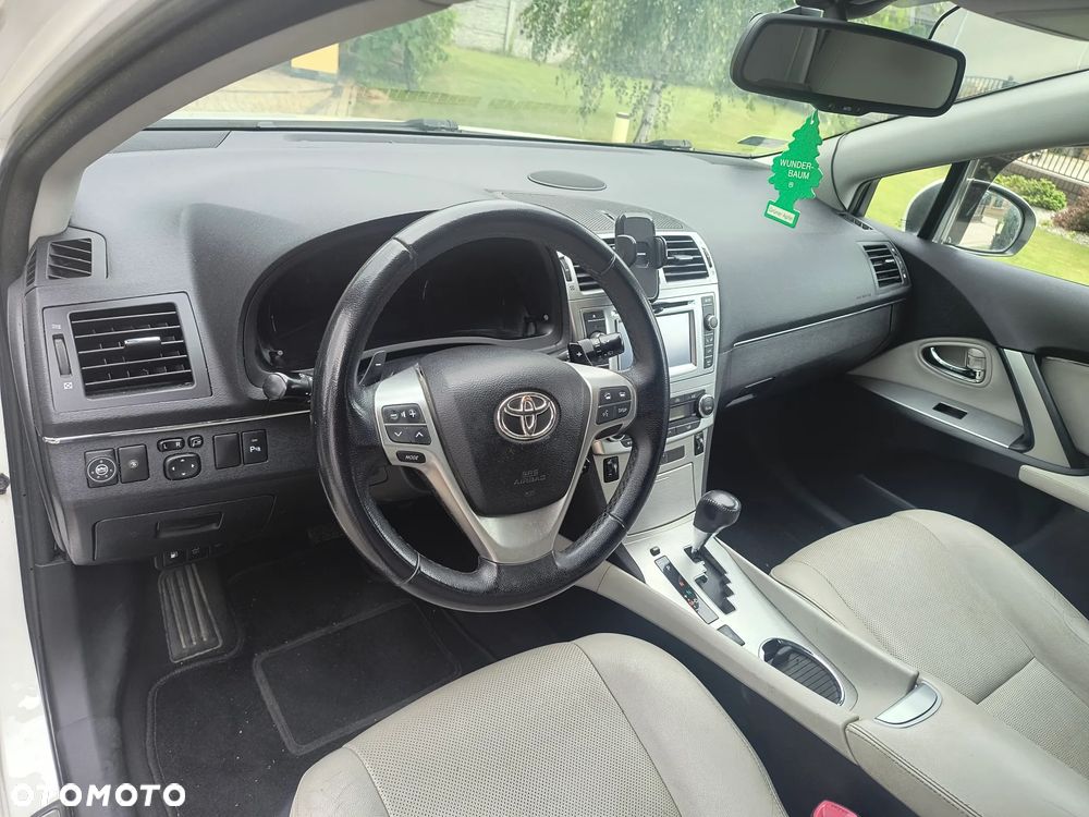 Toyota Avensis 2.0 Premium MS - 7
