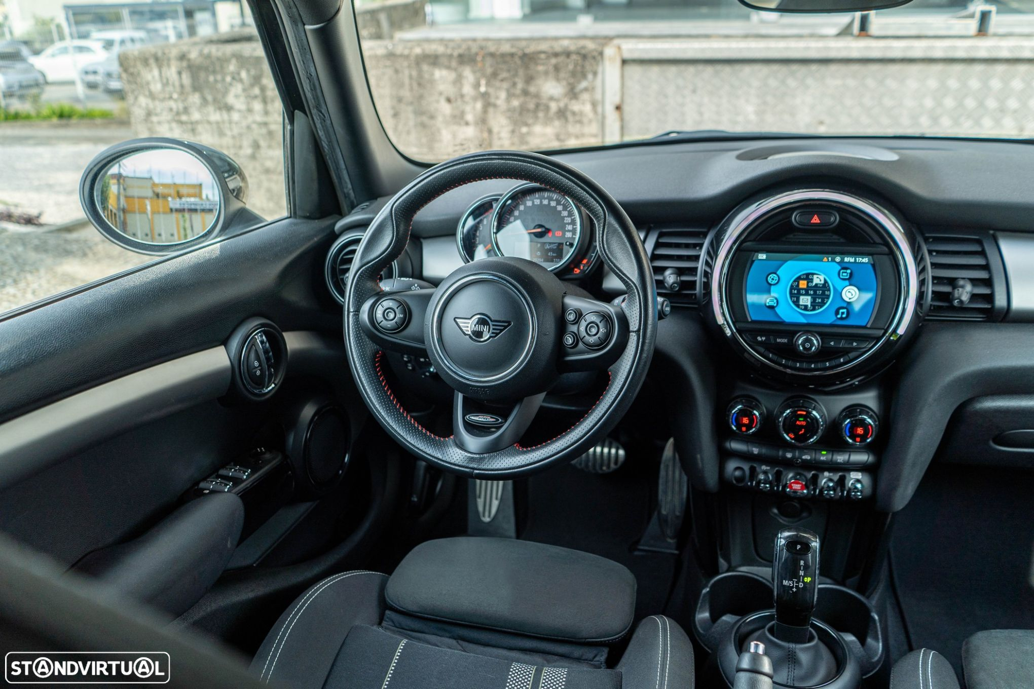MINI 5 Portas Cooper Auto - 8
