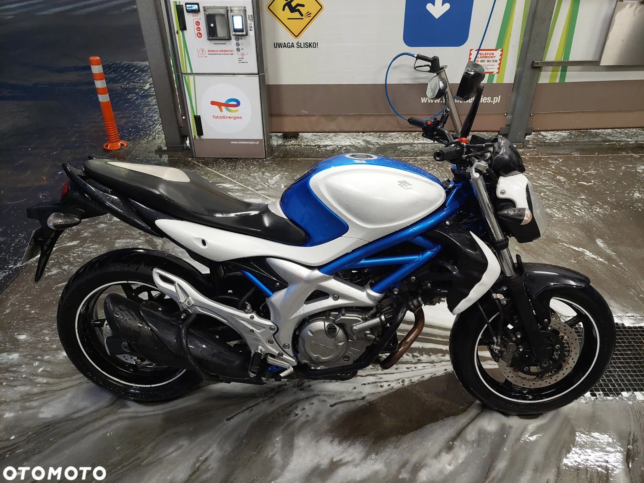 Suzuki Gladius - 1