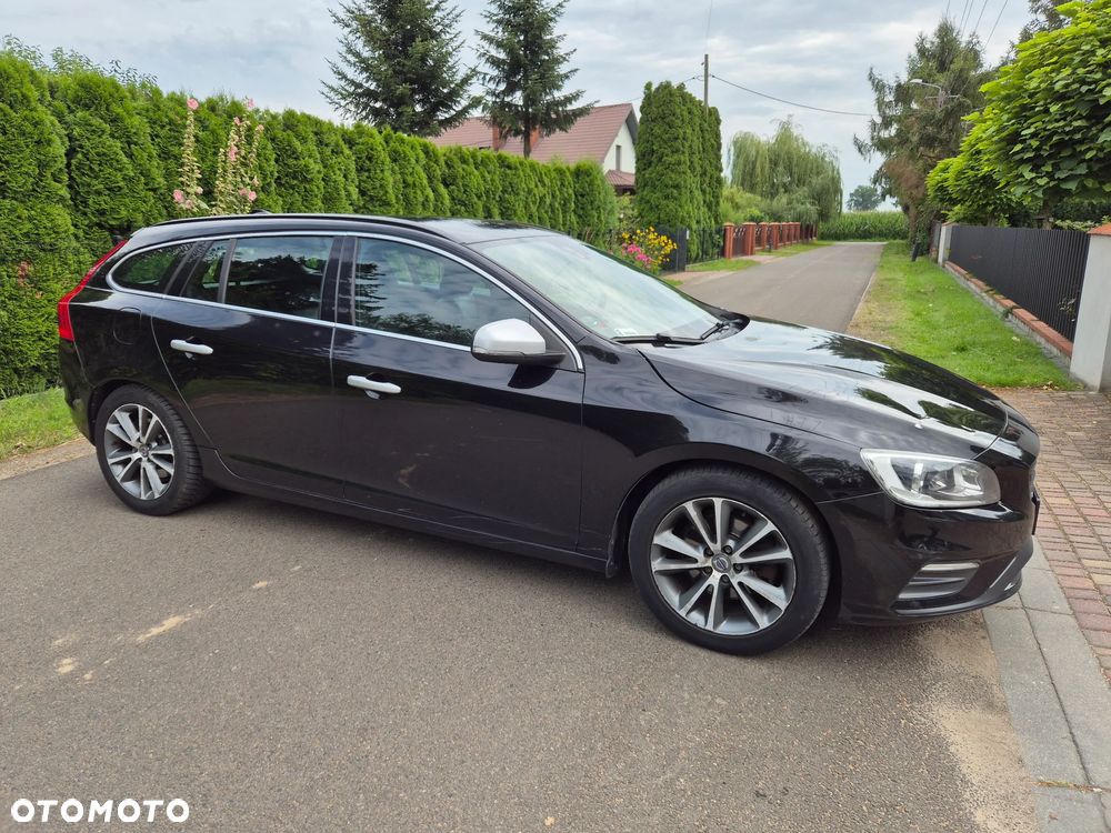 Volvo V60 D3 Drive-E R-Design Momentum - 8