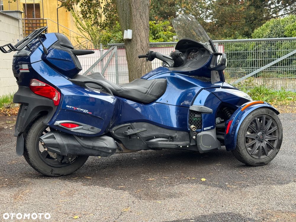 Can-Am Spyder - 3