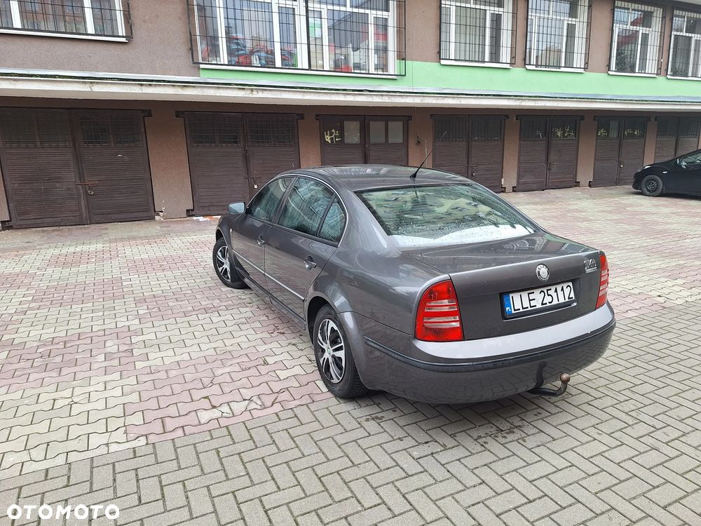Skoda Superb 2.0 - 4