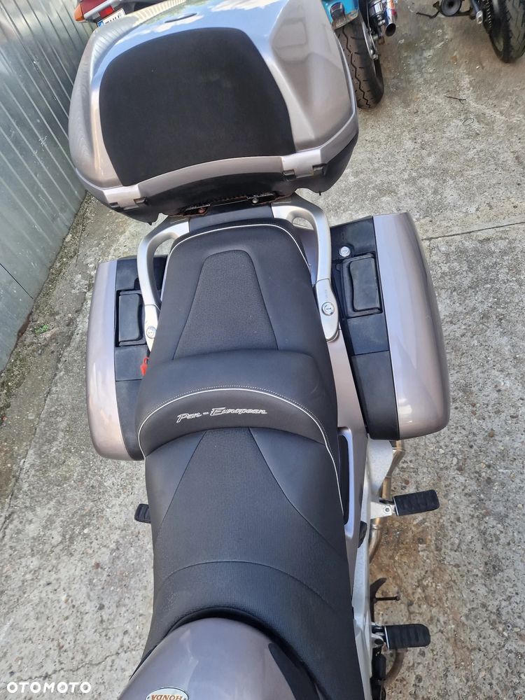 Honda ST - 37