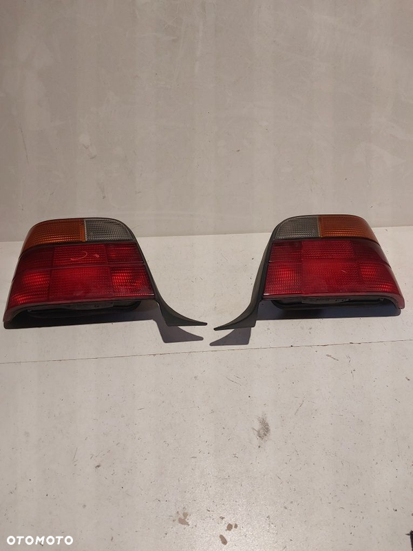 Bmw e 36 touring kombi tylna lampa tył prawa lewa prawy lewy wkład