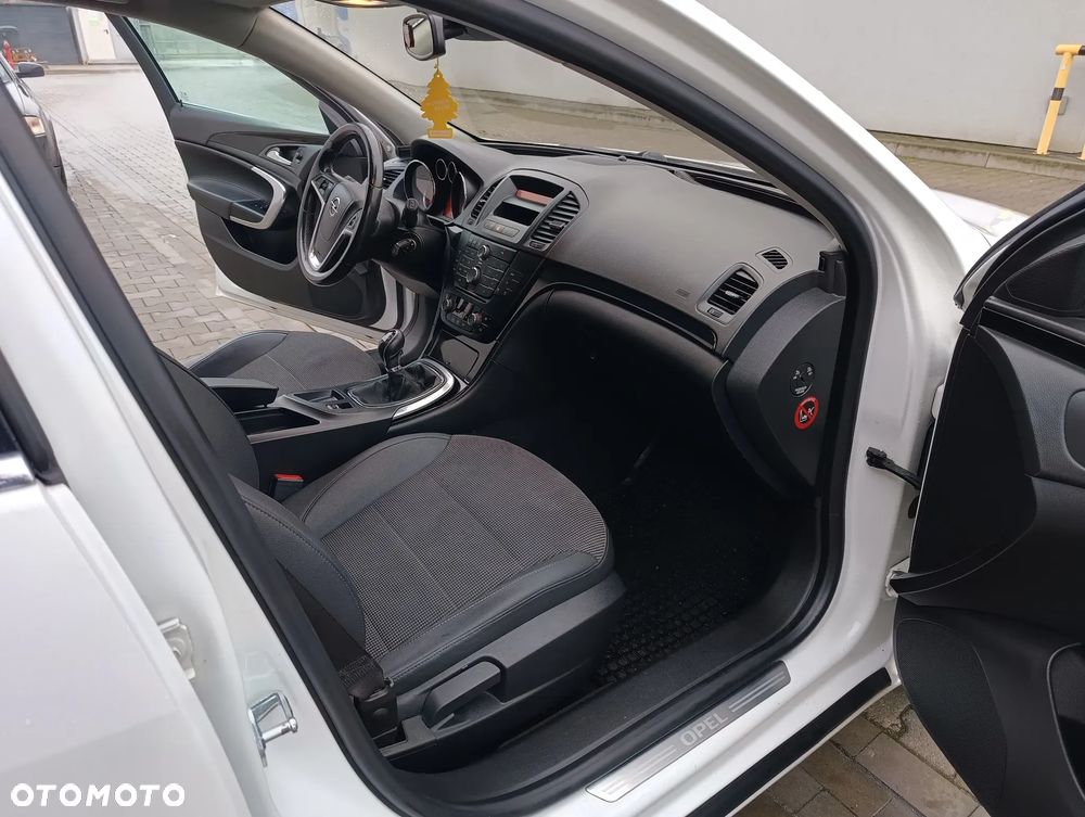 Opel Insignia - 12