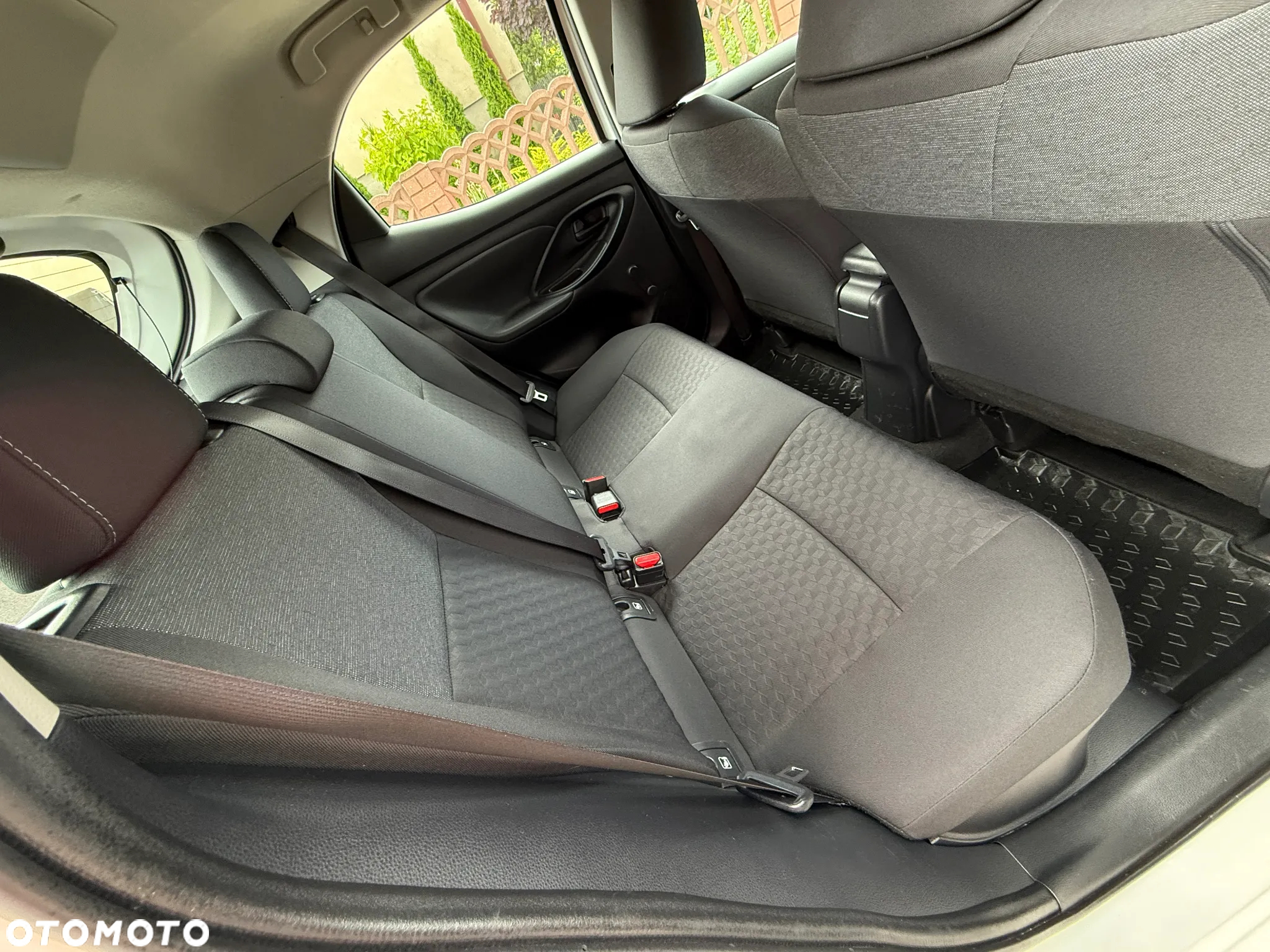 Toyota Yaris Hybrid 1.5 Comfort - 32