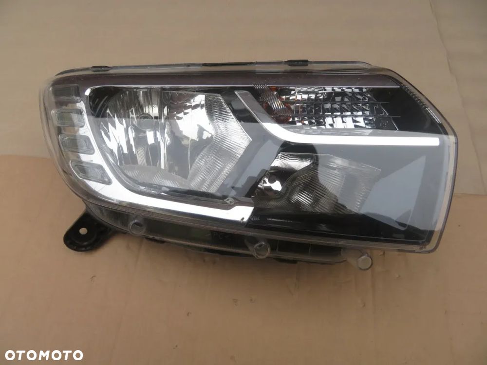 REFLEKTOR PRAWY DACIA LOGAN II LIFT LED 17R- 260108435R KRAKÓW