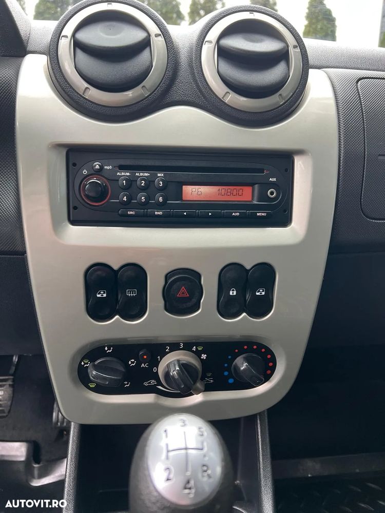 Dacia Sandero 1.2 16V - 12