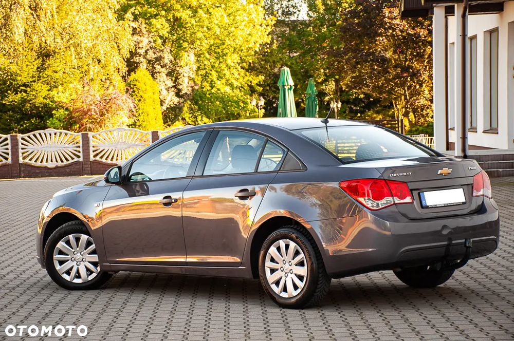 Chevrolet Cruze 1.6 - 16
