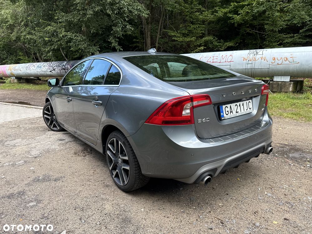 Volvo S60 T5 Drive-E Momentum - 3
