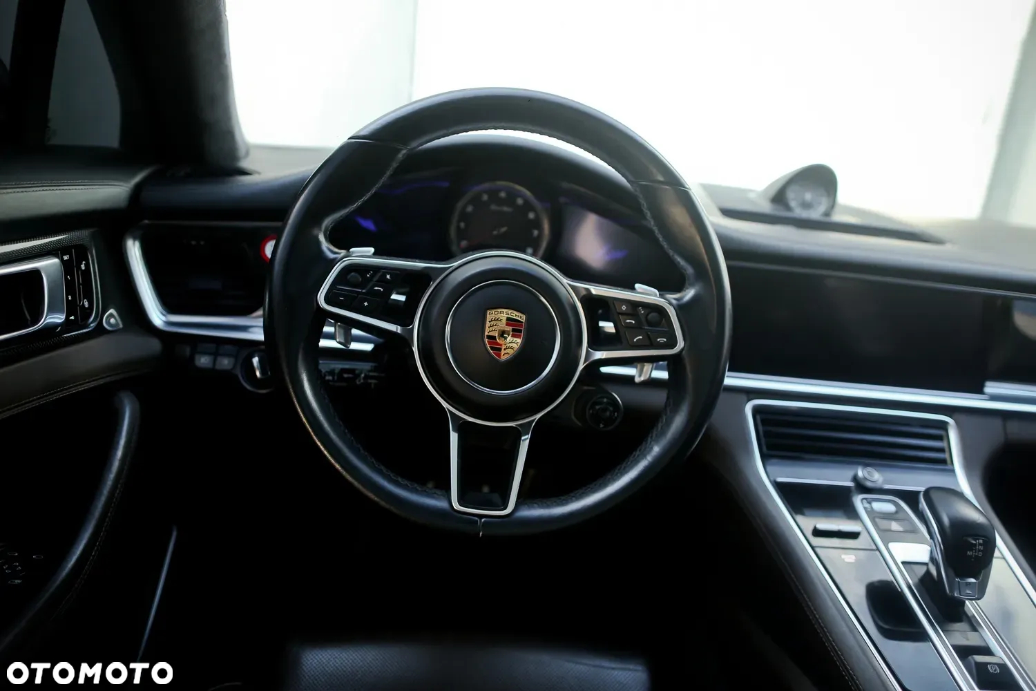 Porsche Panamera Turbo - 27
