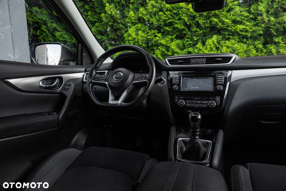 Nissan Qashqai 1.2 DIG-T N-Connecta - 25