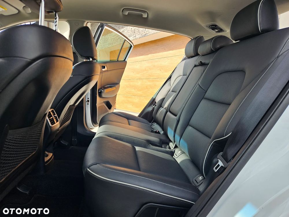 Kia Sportage - 16