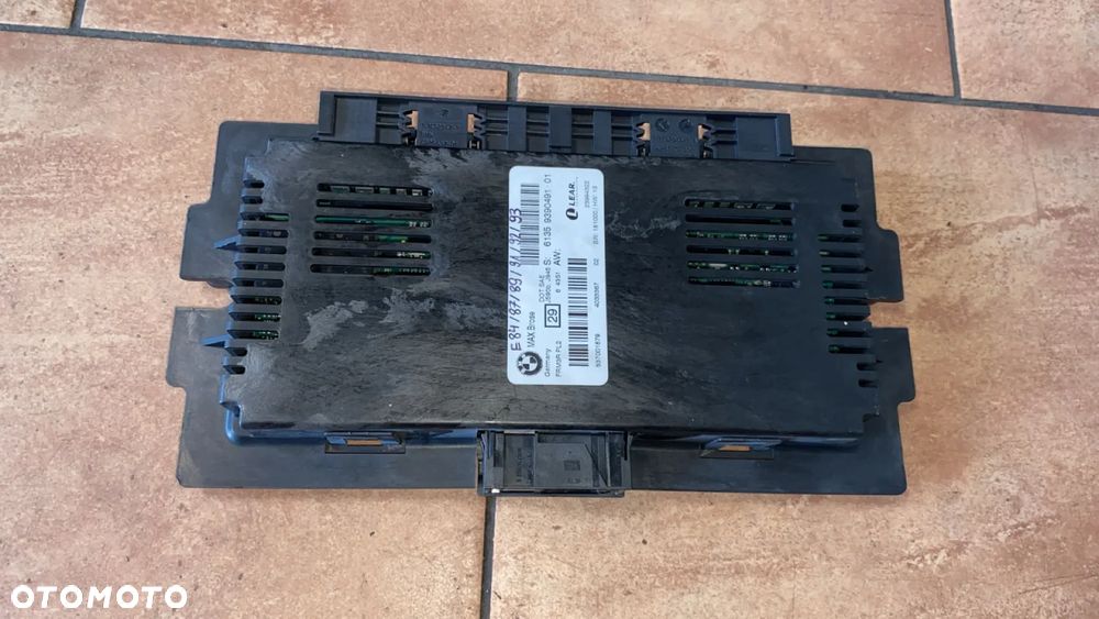 MODUŁ STEROWNIK ŚWIATEŁ BMW E84 E87 E89 E91 E92 E93 9390491 - 1