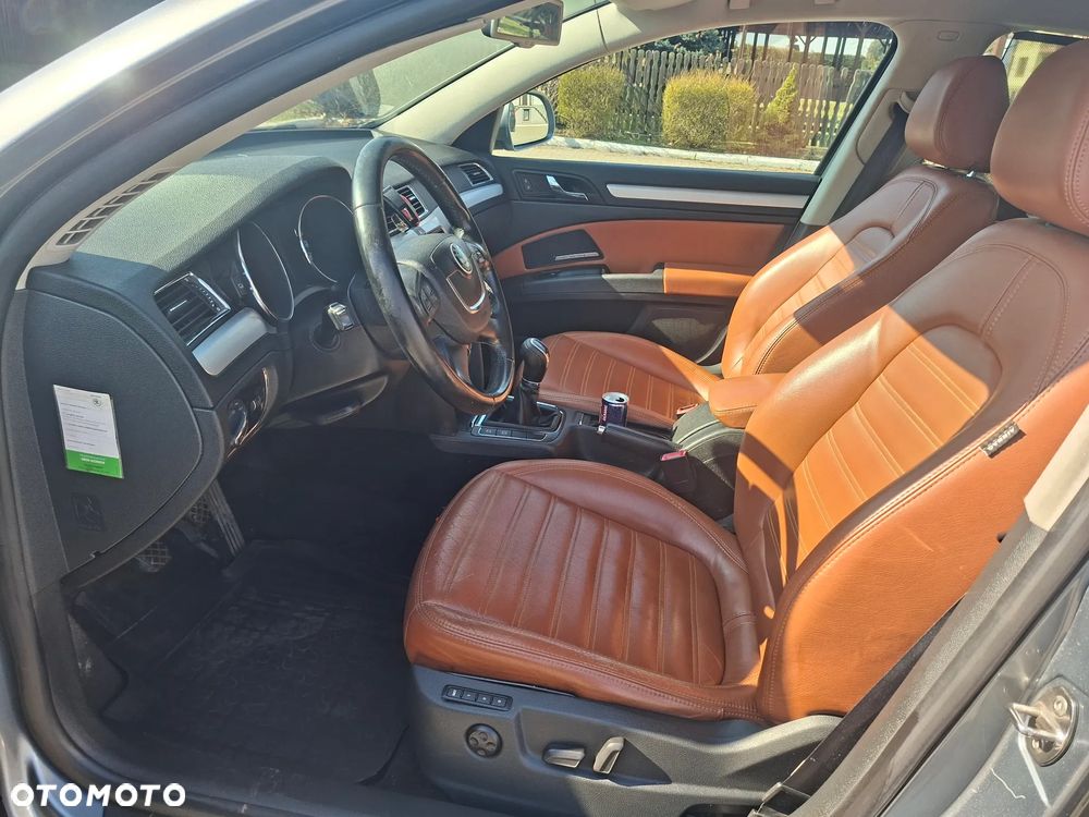 Skoda Superb 1.8 TSI 4x4 Platinum - 4
