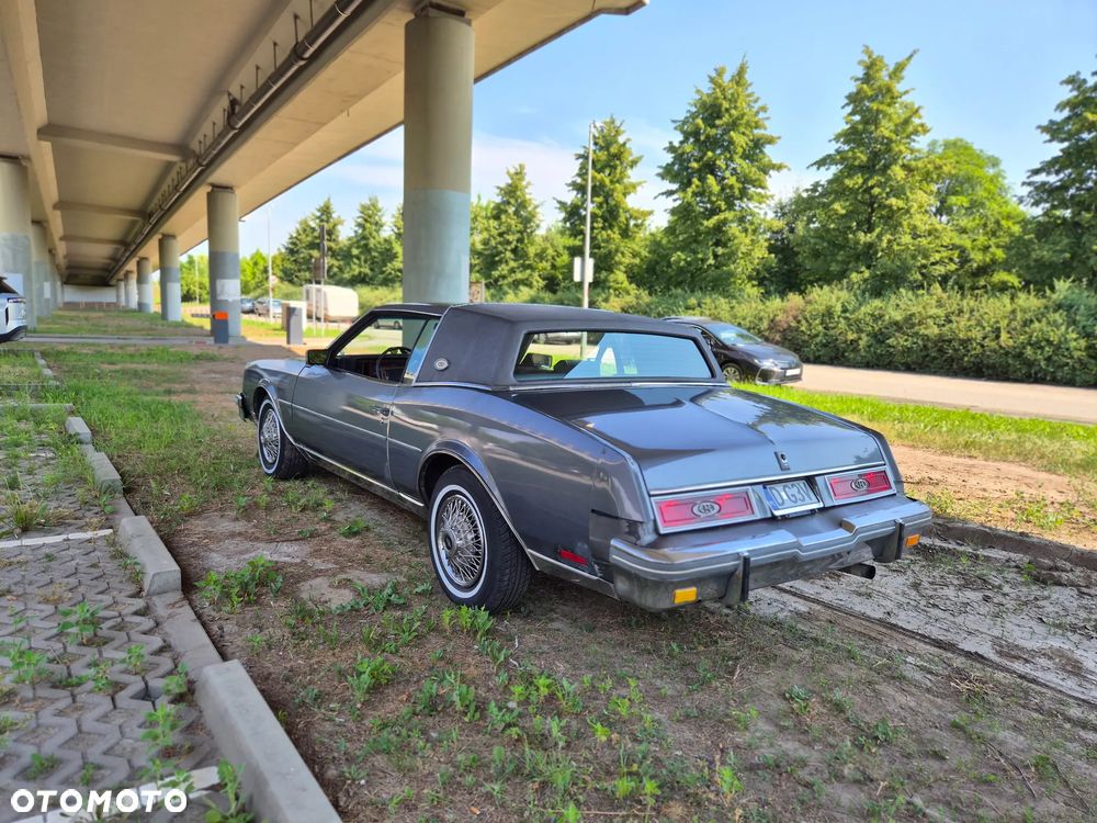 Buick Riviera - 10
