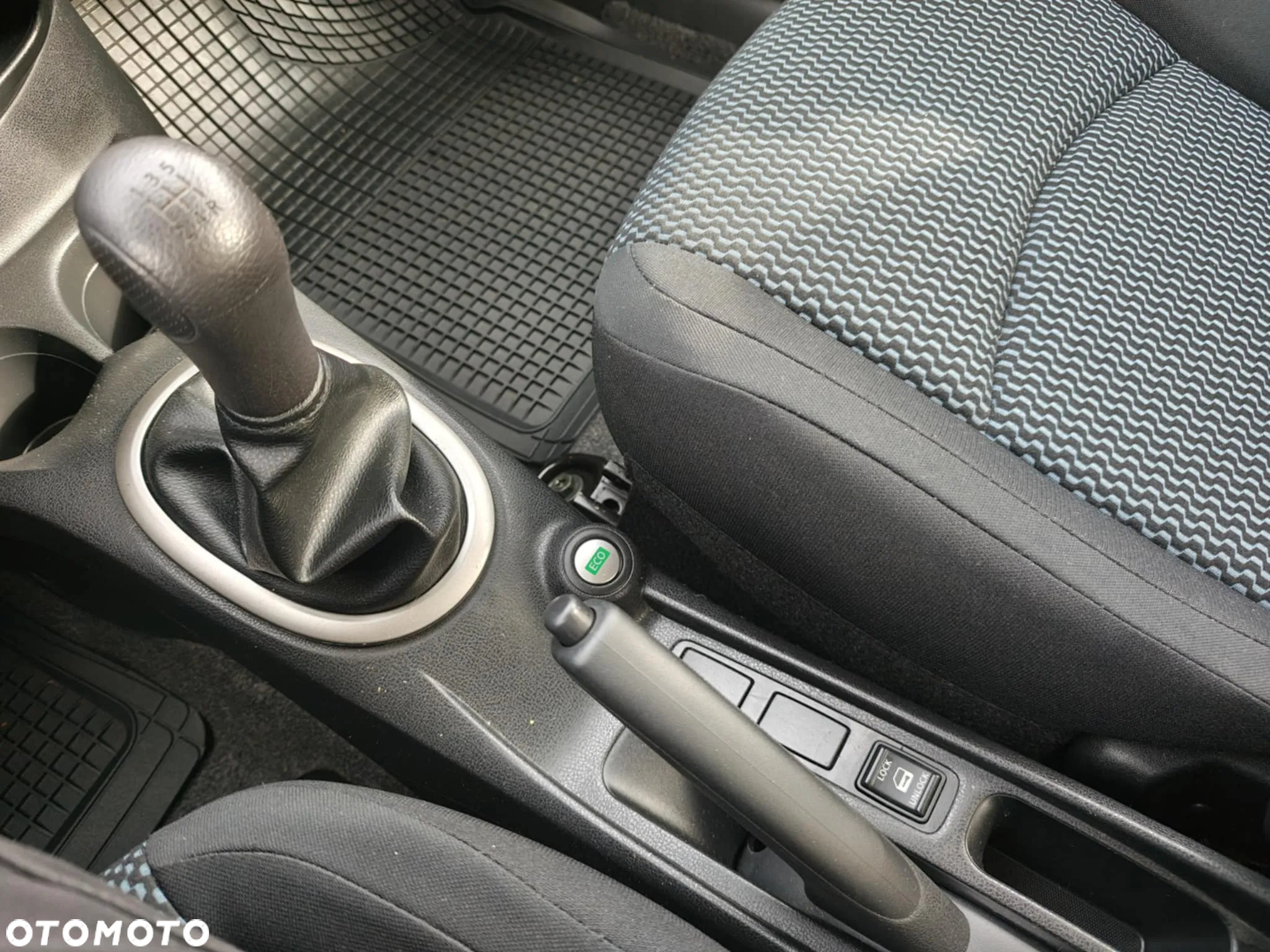 Nissan Note 1.2 Tekna - 19