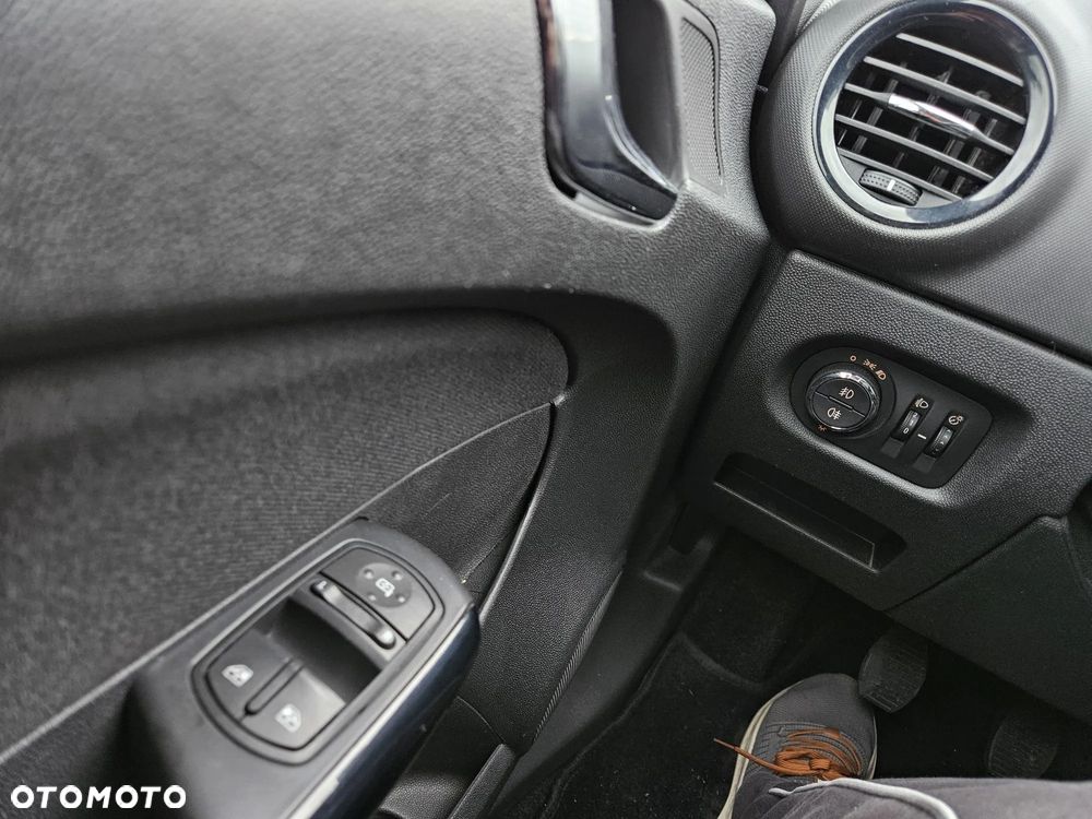 Opel Corsa - 10
