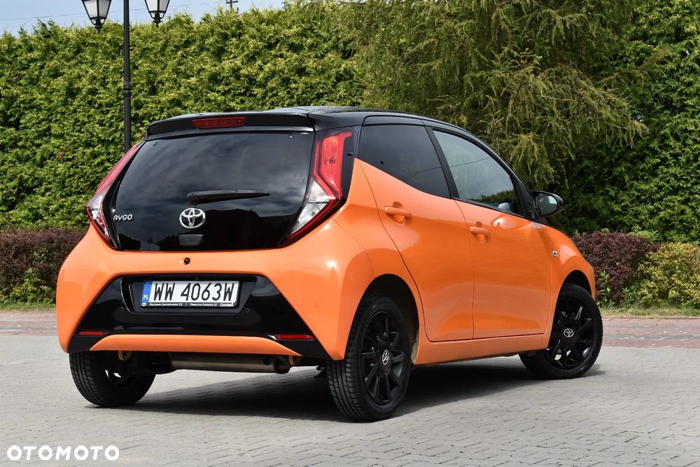 Toyota Aygo x-clusive Style Selection - 4
