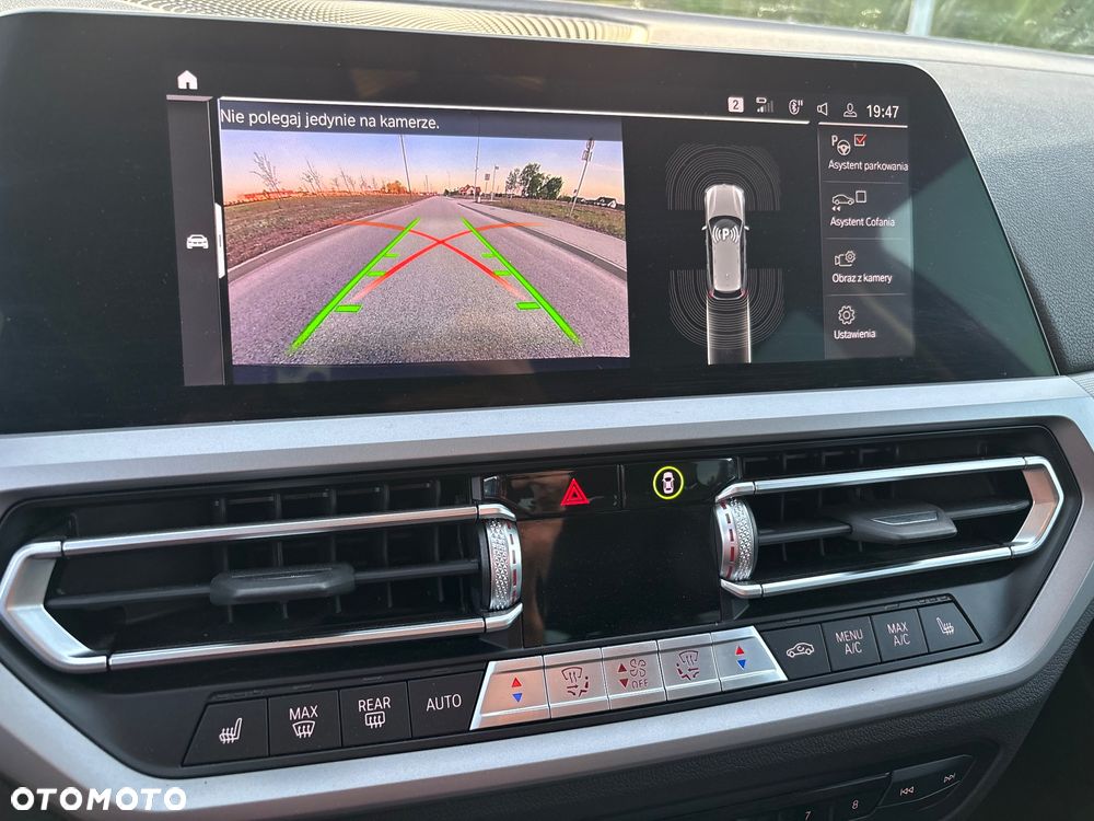 BMW Seria 3 318d MHEV Advantage - 24