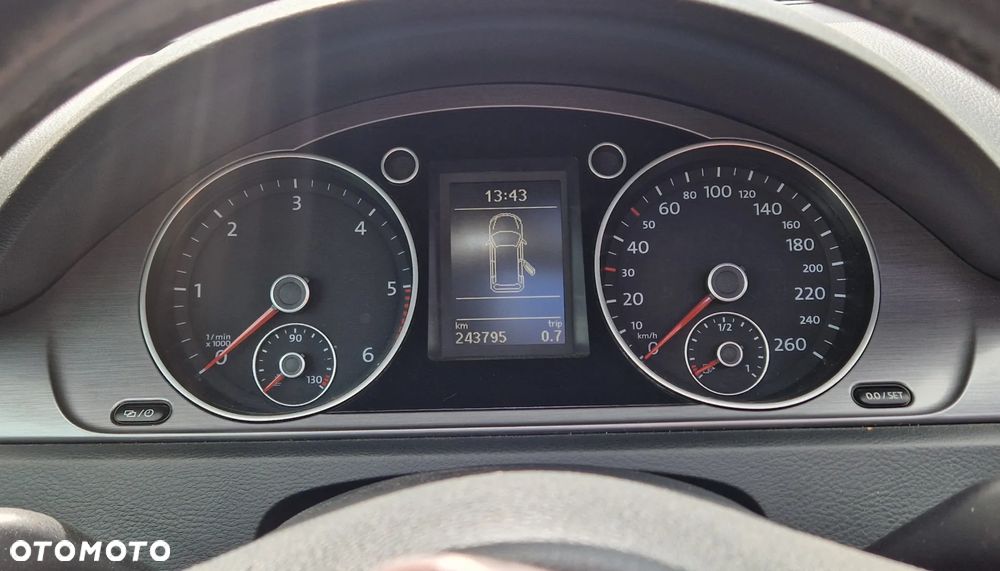Volkswagen Passat 2.0 TDI Highline DSG - 12