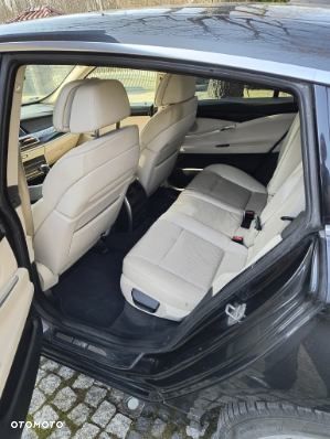 BMW 5GT - 6