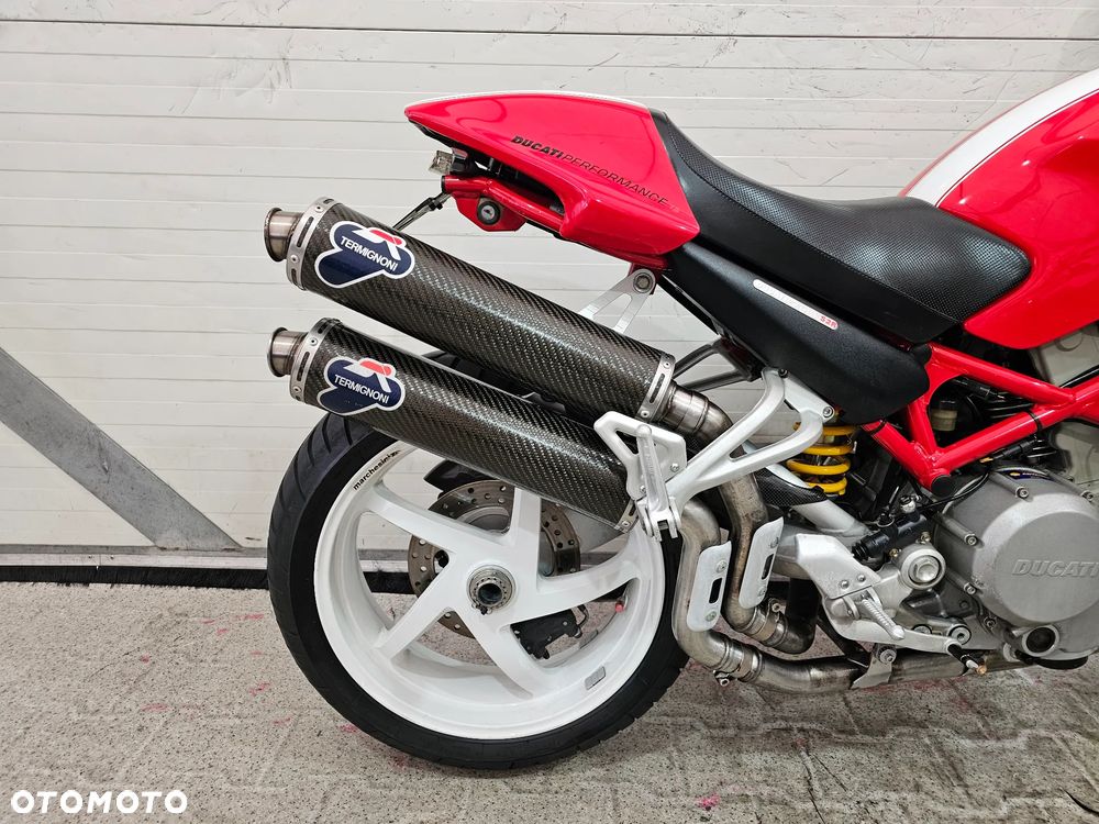 Ducati Monster - 16