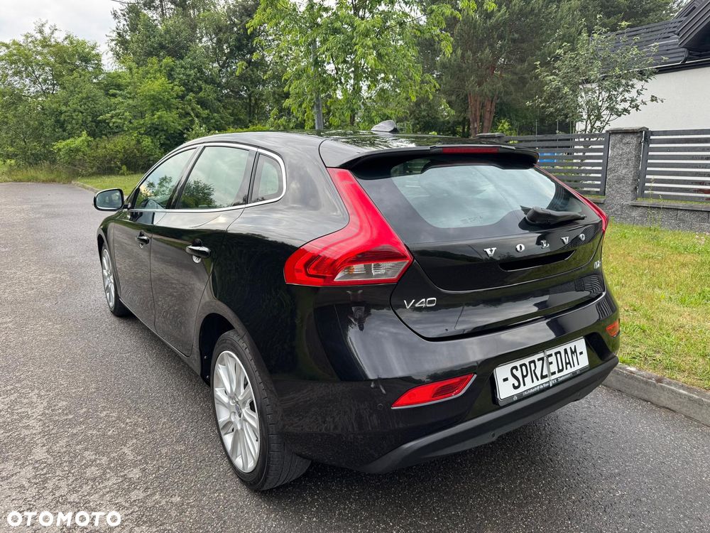 Volvo V40 D2 Summum - 26