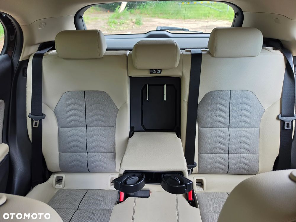 Mercedes-Benz GLA 250 4-Matic AMG Line - 23