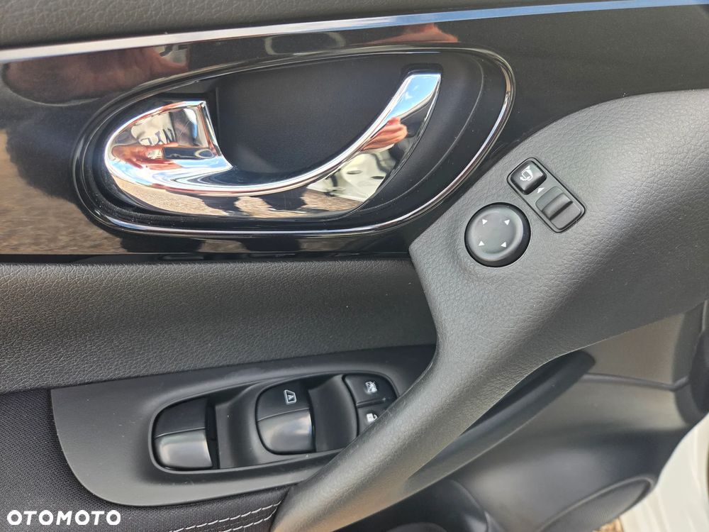 Nissan Qashqai 1.6 DIG-T Tekna - 16