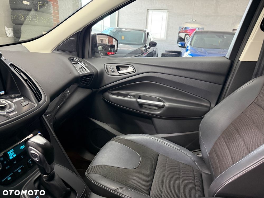 Ford Kuga 2.0 TDCi 4x4 Titanium - 28