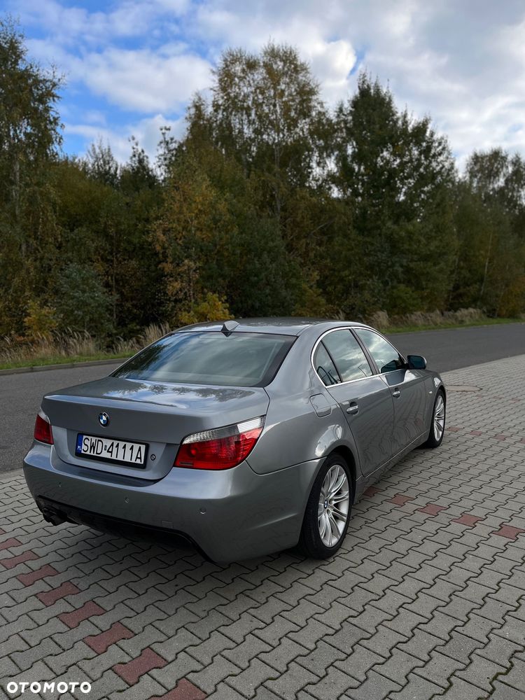 BMW Seria 5 520i - 4