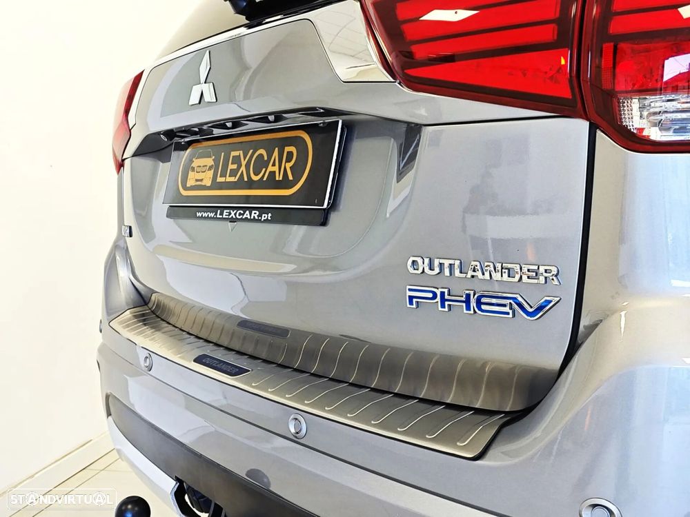 Mitsubishi Outlander - 21