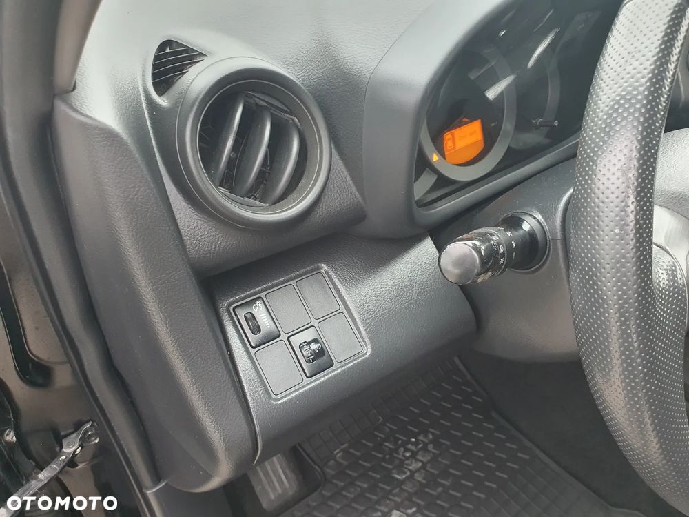 Toyota RAV4 2.0 VVT-i Sol - 24