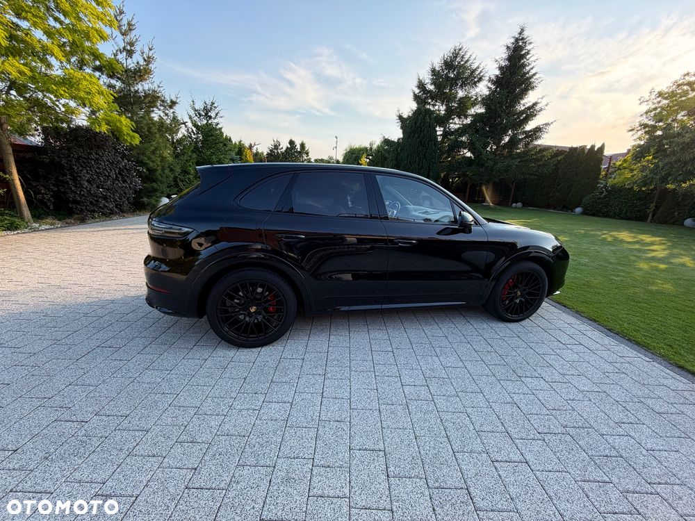 Porsche Cayenne GTS - 21
