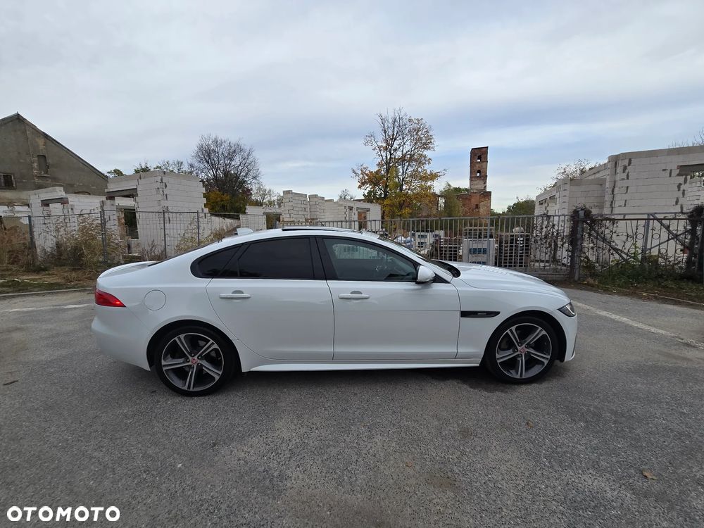 Jaguar XF 2.0 i4D R-Sport - 5
