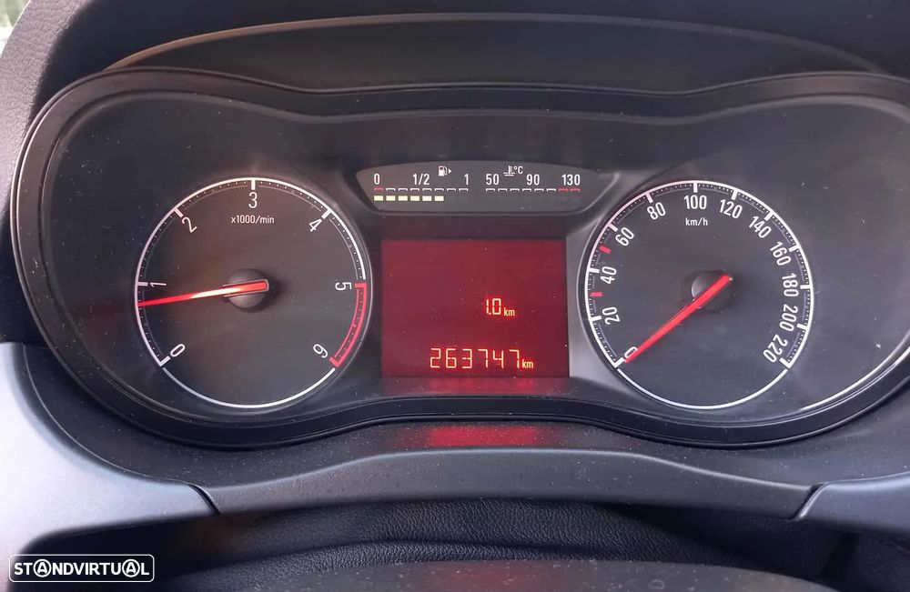 Opel Corsa CDTI c/ iva dedutivel - 10