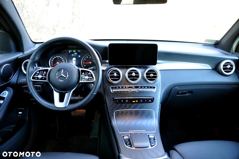 Mercedes-Benz GLC 200 4-Matic - 4