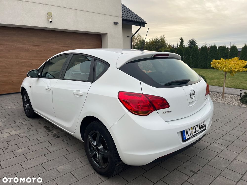 Opel Astra 1.4 - 6