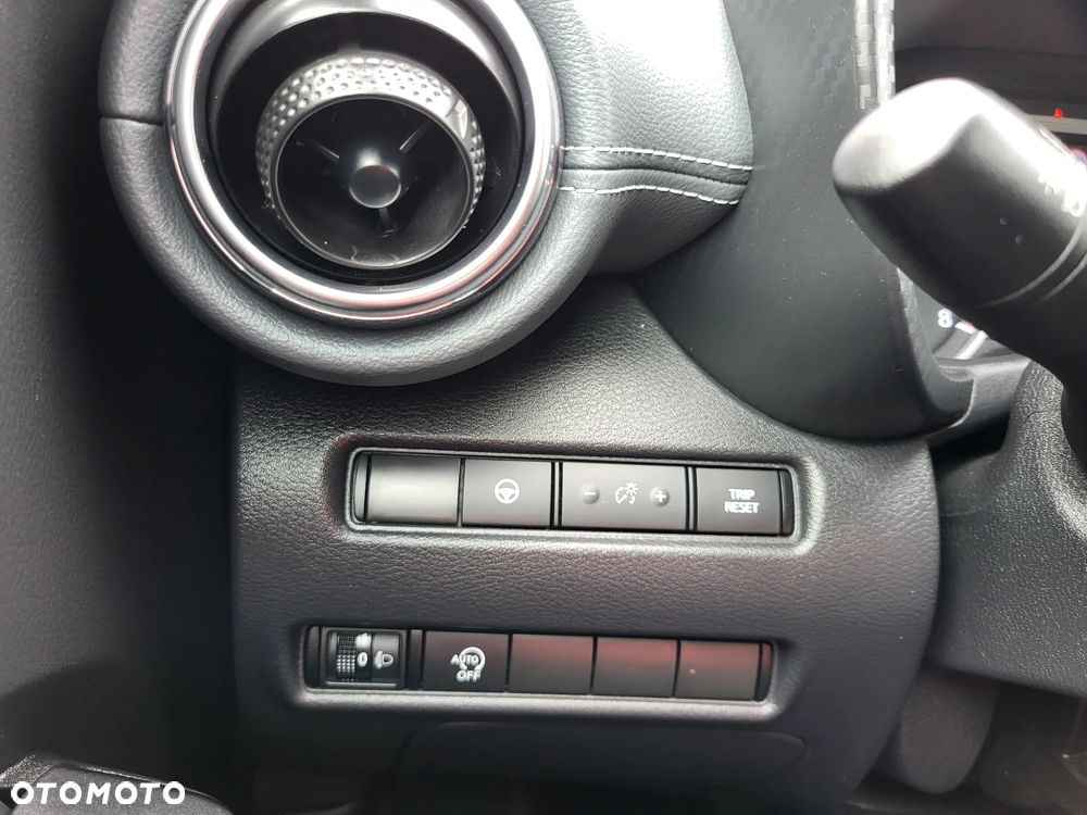 Nissan Juke DIG-T 117 DCT Tekna - 33