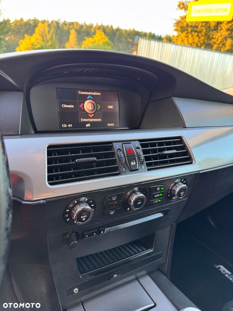 BMW Seria 5 520i - 12