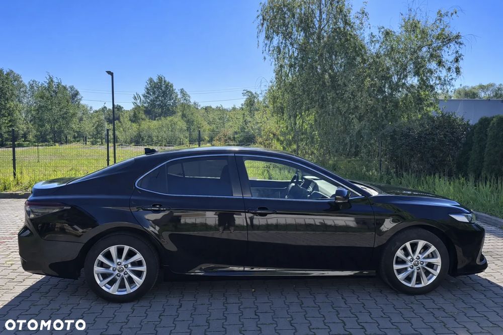 Toyota Camry 2.5 Hybrid Comfort CVT - 2