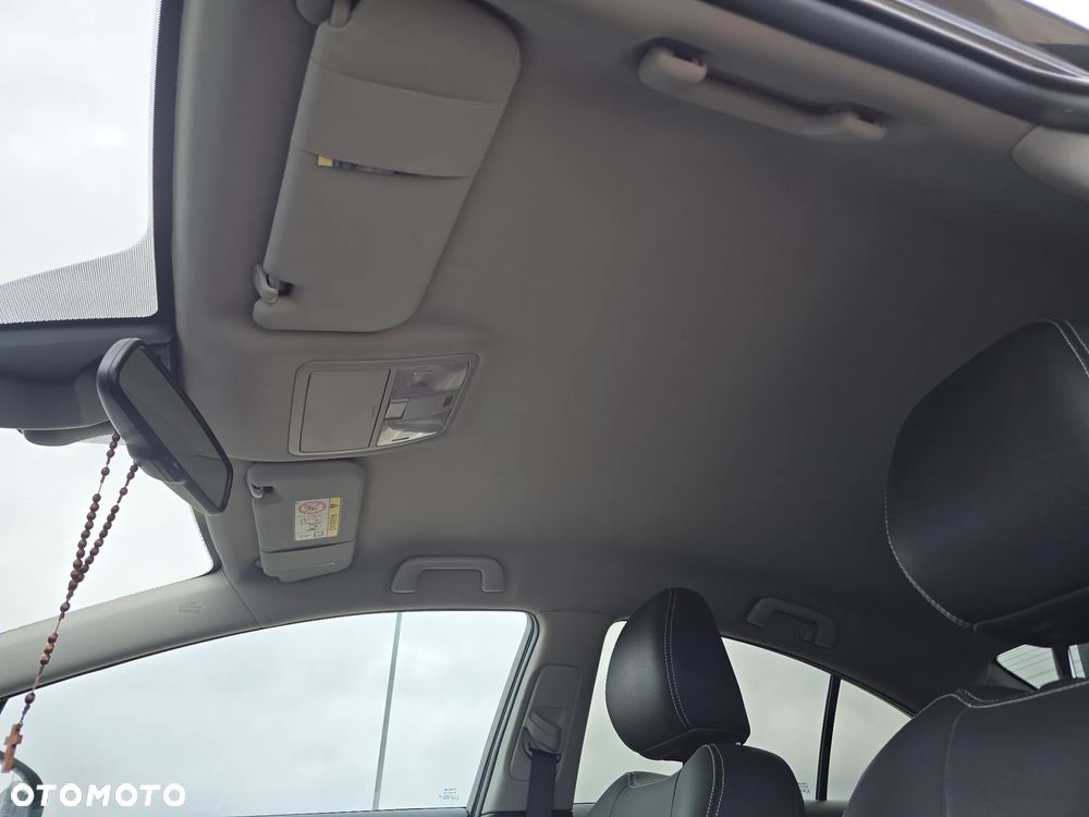 Toyota Avensis 1.8 Premium MS - 33