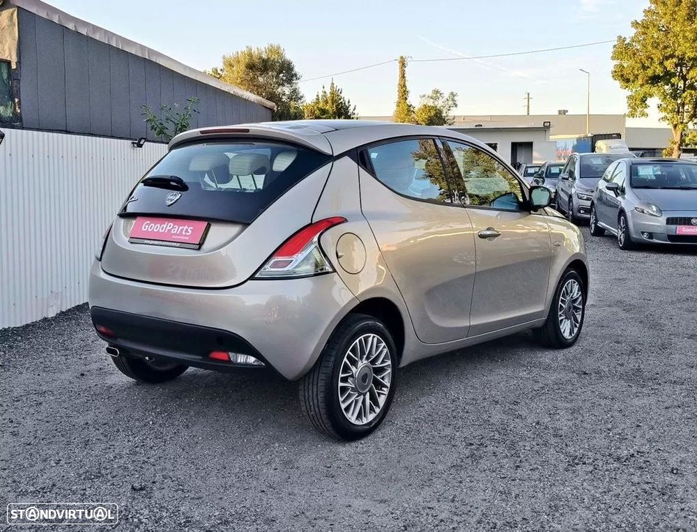 Lancia Ypsilon 1.2 S&S Fashion - 8